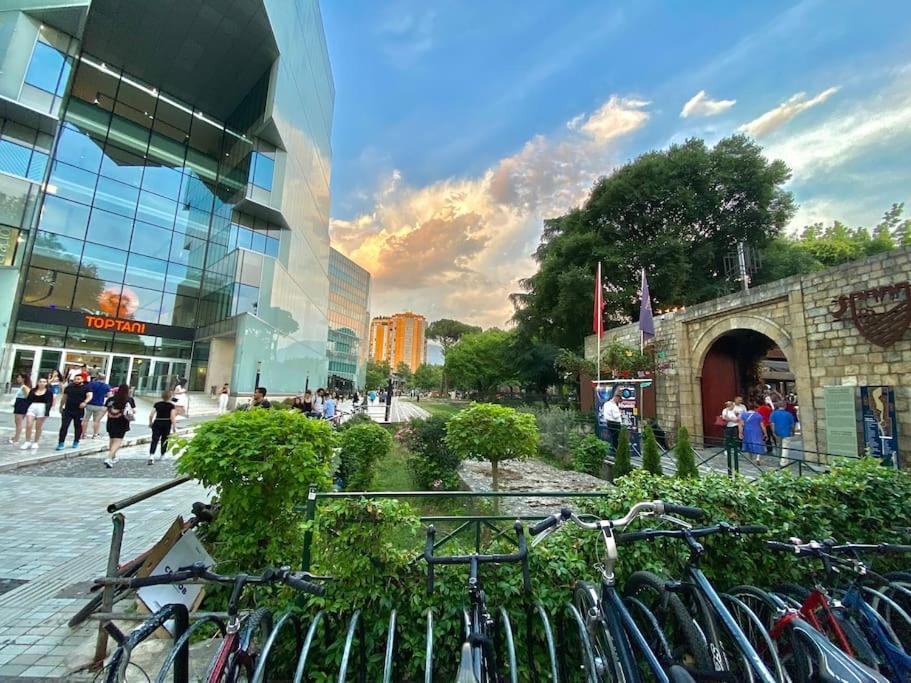 City Centre Big Art'Partment Heart Of The Capital Tirana Bagian luar foto