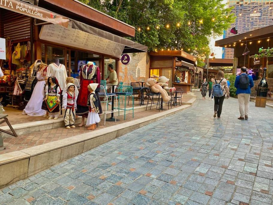 City Centre Big Art'Partment Heart Of The Capital Tirana Bagian luar foto