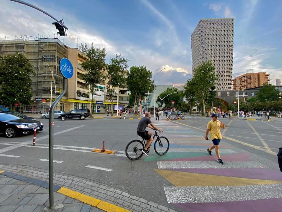 City Centre Big Art'Partment Heart Of The Capital Tirana Bagian luar foto