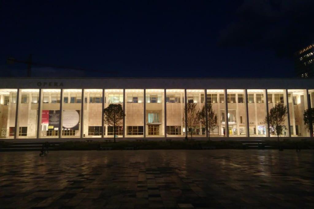 City Centre Big Art'Partment Heart Of The Capital Tirana Bagian luar foto